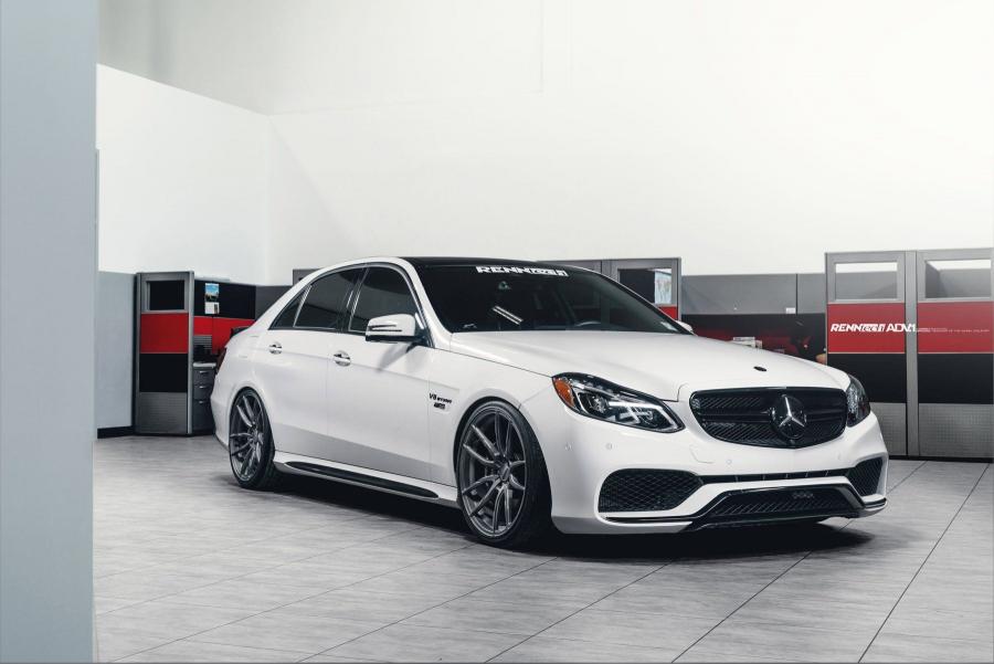  Mercedes-AMG E63 S R2 by RENNtech 2018 года  (фото 1 из 5)